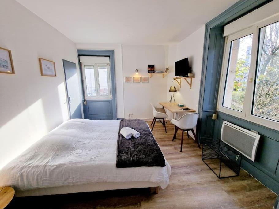 "Le Bisontin", Studio Cosy Au Calme, Proche De La Gare Besançon Eksteriør billede